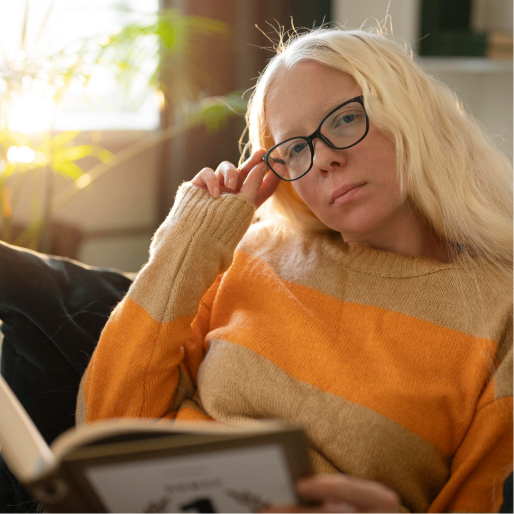 early sign of needing reading glasses